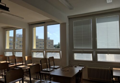 Okenní doplňky Pelhřimov – Veřejná stavba